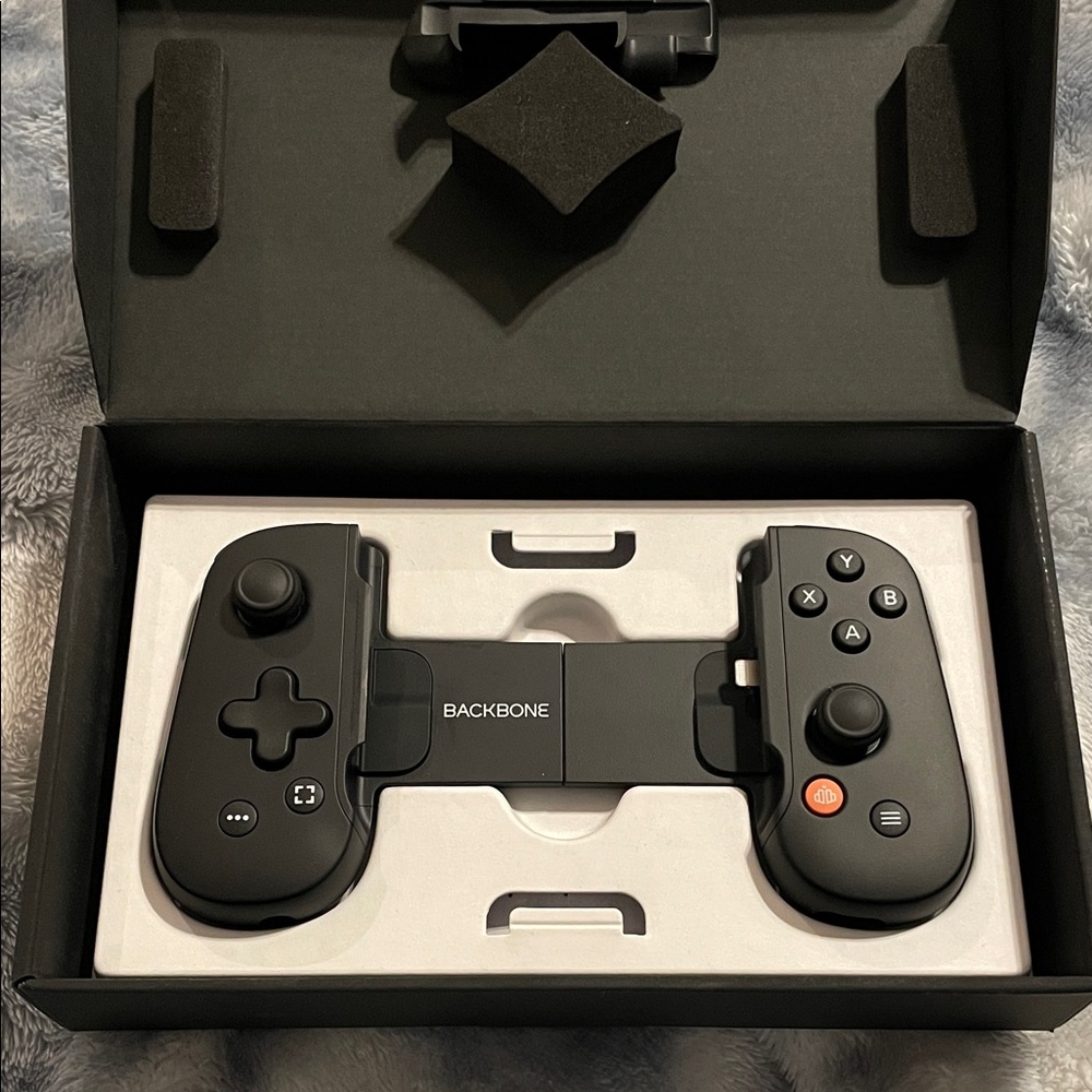 Backbone Black Gaming Controller